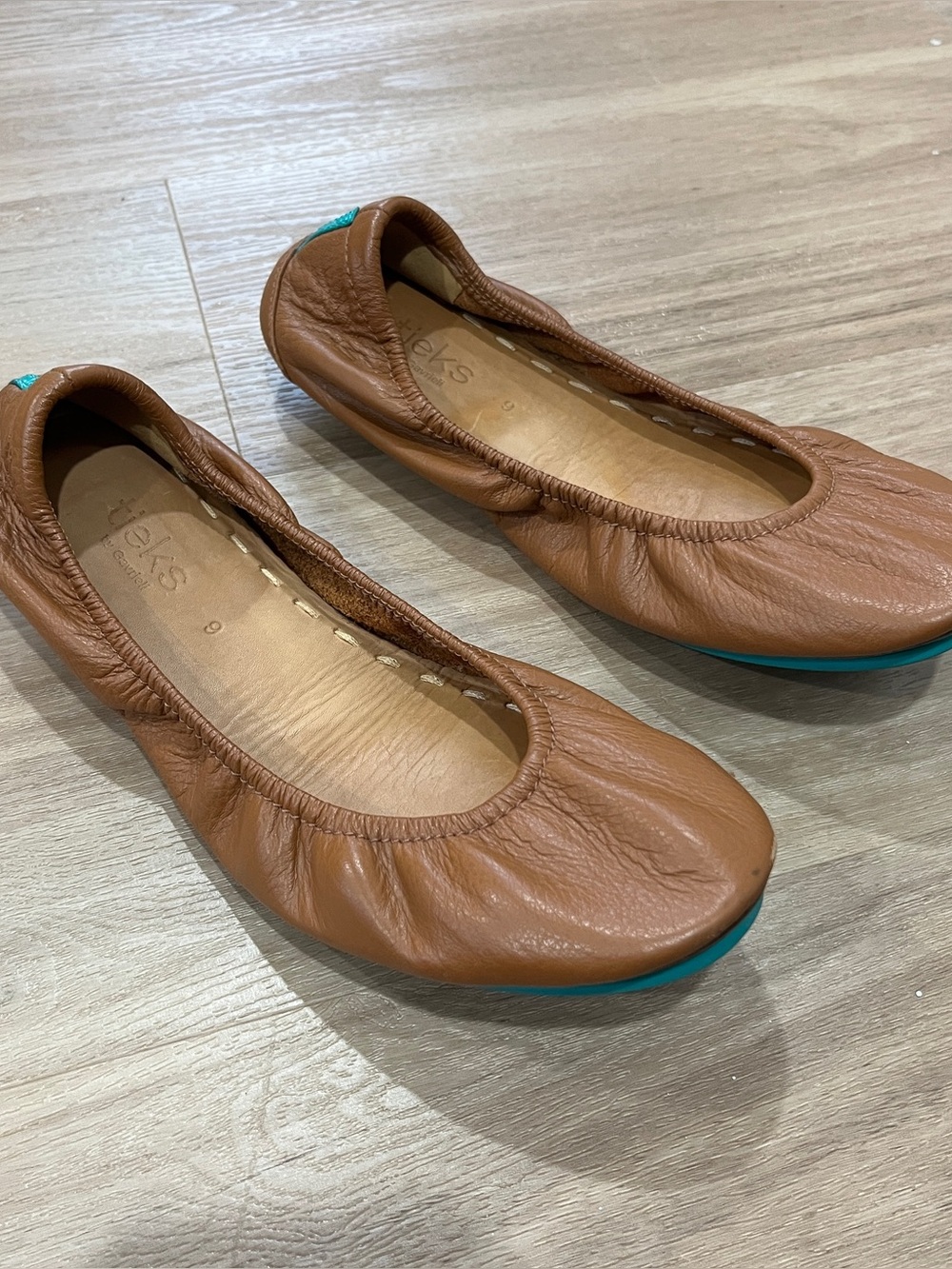 Tieks Brown Leather Ballet Flats with Teal Heel Tab Size 9